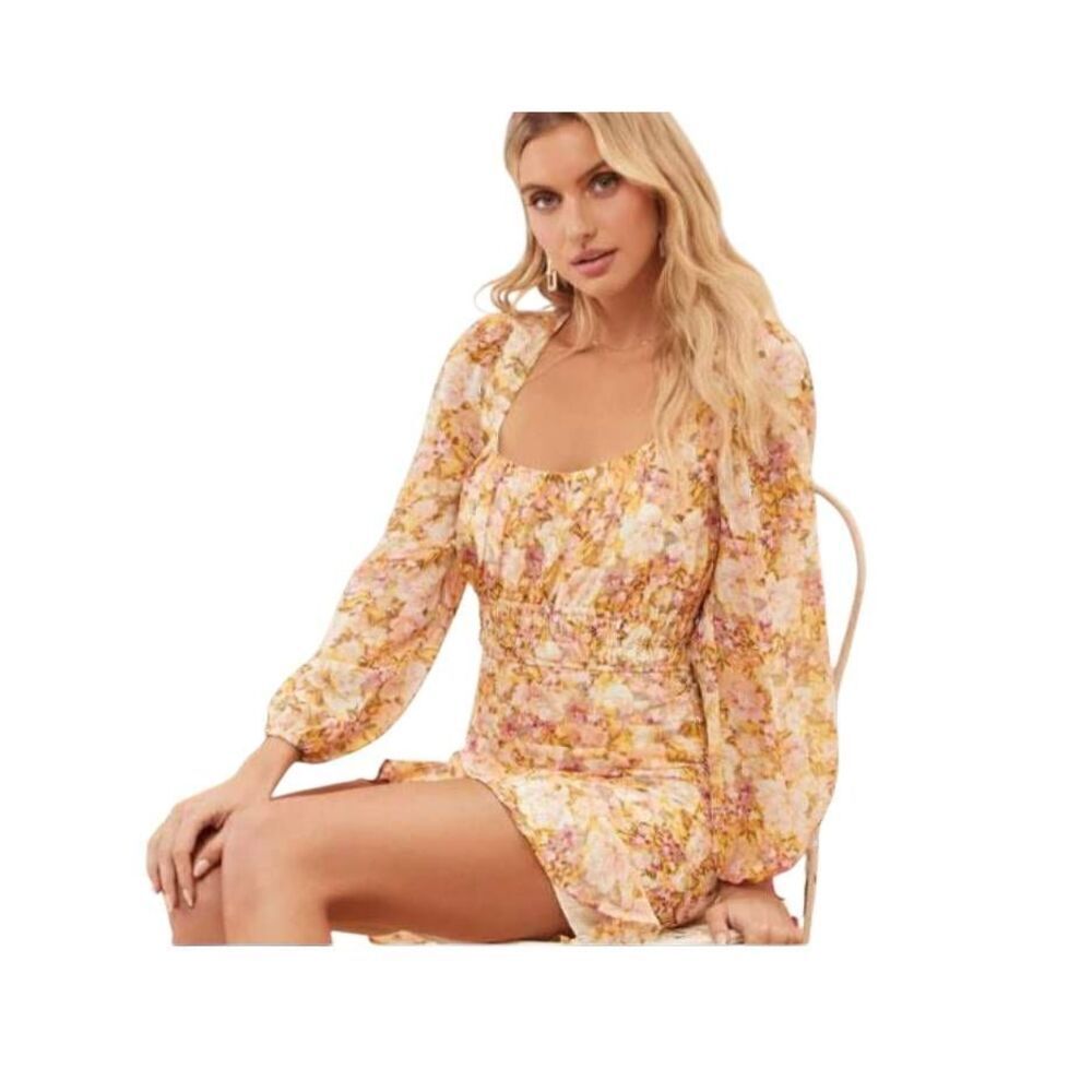 ASTR the label smocked ruched floral Small